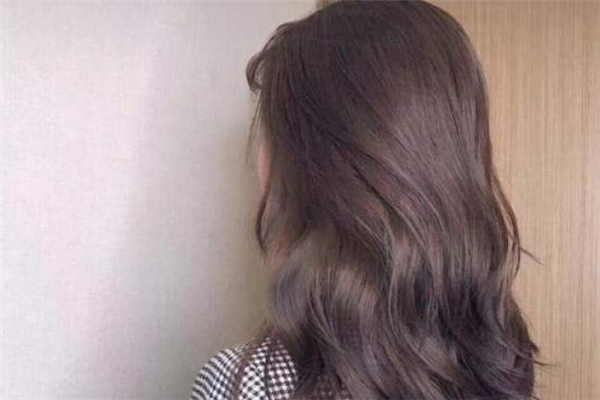 蜜茶棕色適合直發(fā)嗎 蜜茶棕色適合黃皮嗎 蜜茶棕色適合直發(fā)嗎 蜜茶棕色適合黃皮嗎