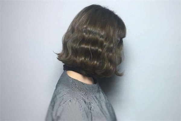 蜜茶棕色適合直發(fā)嗎 蜜茶棕色適合黃皮嗎 蜜茶棕色適合直發(fā)嗎 蜜茶棕色適合黃皮嗎