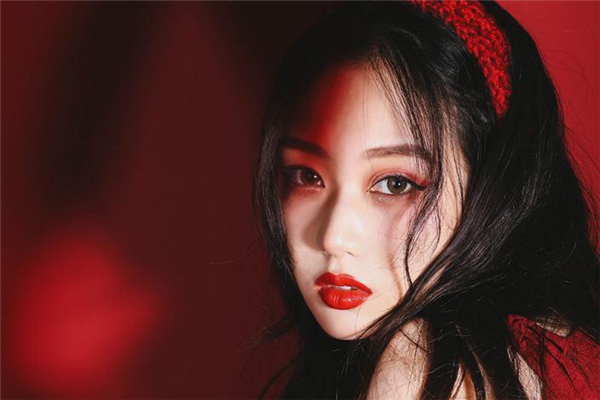 嬌蘭214口紅真人試色 嬌蘭214口紅什么色 嬌蘭214口紅真人試色 嬌蘭214口紅什么色