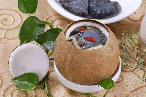 烏雞湯太油了怎么辦 烏雞湯和老母雞湯哪個(gè)更補(bǔ) 烏雞湯太油了怎么辦 烏雞湯和老母雞湯哪個(gè)更補(bǔ)