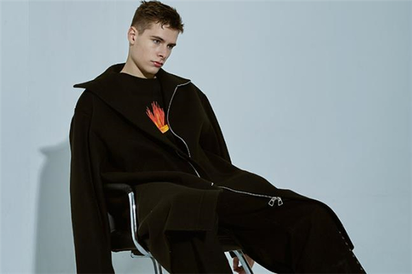 男生高街風(fēng)怎么搭配 男生高街風(fēng)搭配圖片 男生高街風(fēng)怎么搭配 男生高街風(fēng)搭配圖片