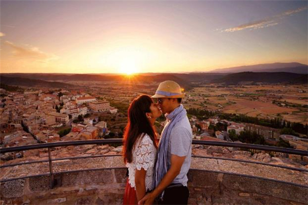 嫁了一個(gè)吃軟飯的男人要離婚嗎 老公是軟飯男怎么辦 嫁了一個(gè)吃軟飯的男人要離婚嗎 老公是軟飯男怎么辦