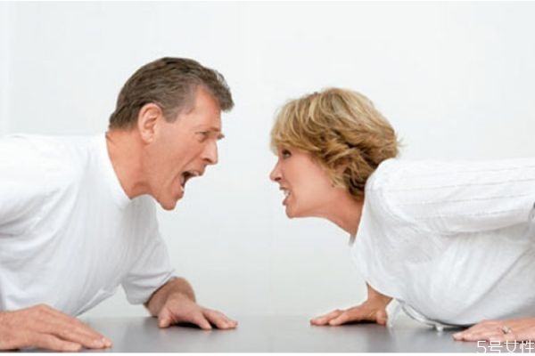 夫妻吵架對孩子的影響 夫妻經(jīng)常吵架對孩子危害 夫妻吵架對孩子的影響 夫妻經(jīng)常吵架對孩子危害