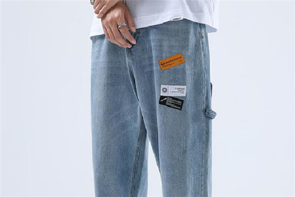 街頭風潮男如何穿搭 街頭風潮男必備單品 街頭風潮男如何穿搭 街頭風潮男必備單品