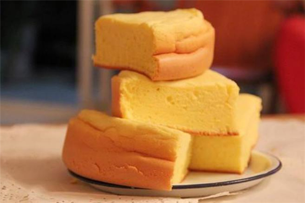 電飯煲做蛋糕需要多長(zhǎng)時(shí)間 電飯鍋?zhàn)龅案獠慌钏稍趺崔k 電飯煲做蛋糕需要多長(zhǎng)時(shí)間 電飯鍋?zhàn)龅案獠慌钏稍趺崔k