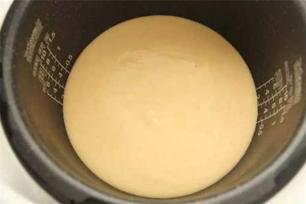 電飯煲做蛋糕需要多長(zhǎng)時(shí)間 電飯鍋?zhàn)龅案獠慌钏稍趺崔k 電飯煲做蛋糕需要多長(zhǎng)時(shí)間 電飯鍋?zhàn)龅案獠慌钏稍趺崔k