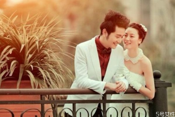 老公愛不愛老婆看幾點(diǎn) 從哪里看老公愛不愛你 老公愛不愛老婆看幾點(diǎn) 從哪里看老公愛不愛你