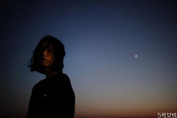 老公愛不愛老婆看幾點(diǎn) 從哪里看老公愛不愛你 老公愛不愛老婆看幾點(diǎn) 從哪里看老公愛不愛你