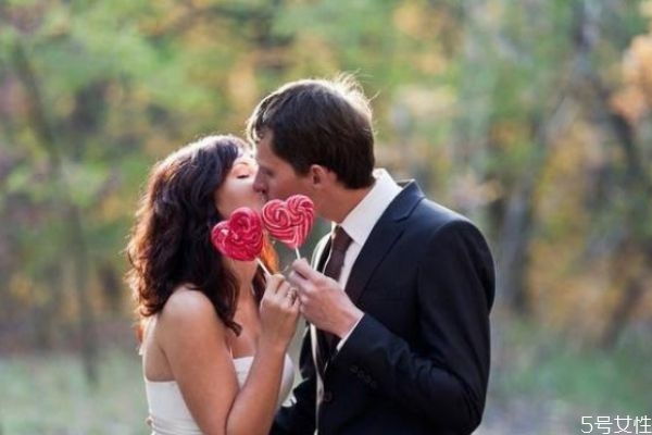 出軌男人想復(fù)婚嗎 出軌的男人想復(fù)婚可以原諒嗎 出軌男人想復(fù)婚嗎 出軌的男人想復(fù)婚可以原諒嗎