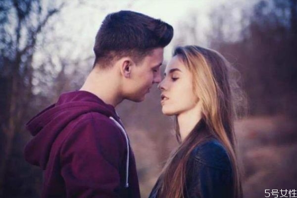 出軌男人想復(fù)婚嗎 出軌的男人想復(fù)婚可以原諒嗎 出軌男人想復(fù)婚嗎 出軌的男人想復(fù)婚可以原諒嗎