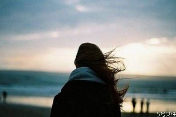 愛(ài)情的傷 受愛(ài)情的傷是好是壞 愛(ài)情的傷 受愛(ài)情的傷是好是壞