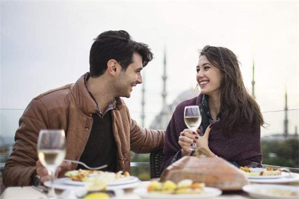 老公越來(lái)越不在乎我了怎么辦 老公不在乎你的表現(xiàn)有哪些 老公越來(lái)越不在乎我了怎么辦 老公不在乎你的表現(xiàn)有哪些