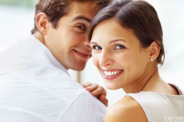 女人出軌的時候會有什么特征 女人出軌最典型的表現(xiàn) 女人出軌的時候會有什么特征 女人出軌最典型的表現(xiàn)