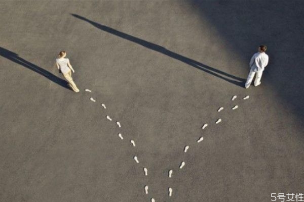 面對(duì)妻子出軌怎么辦 女人出軌最準(zhǔn)確的表現(xiàn) 面對(duì)妻子出軌怎么辦 女人出軌最準(zhǔn)確的表現(xiàn)