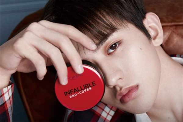 歐萊雅紅胖子氣墊專柜多少錢 歐萊雅紅胖子氣墊有幾個(gè)色號(hào) 歐萊雅紅胖子氣墊專柜多少錢 歐萊雅紅胖子氣墊有幾個(gè)色號(hào)