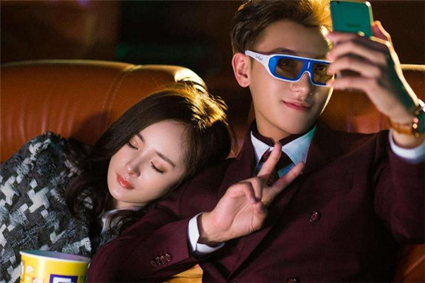 老公和女網(wǎng)友聊天曖昧怎么辦 老公和女網(wǎng)友聊天該制止嗎 老公和女網(wǎng)友聊天曖昧怎么辦 老公和女網(wǎng)友聊天該制止嗎