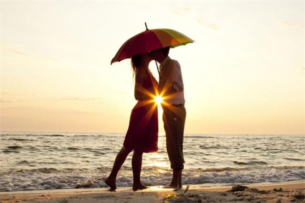 老婆背叛我該怎么辦 老婆背叛老公的前兆 老婆背叛我該怎么辦 老婆背叛老公的前兆