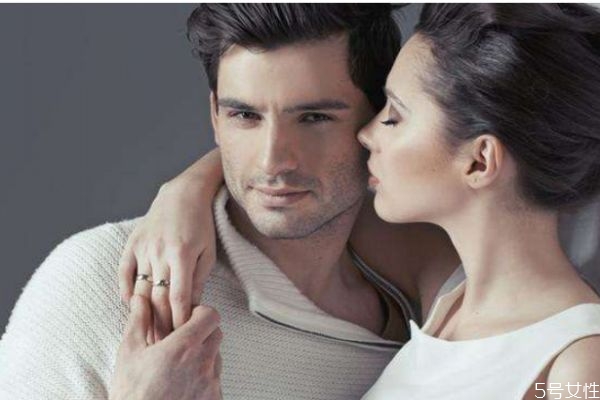 老公喜歡和人搞曖昧怎么辦 老公喜歡和人曖昧怎么解決 老公喜歡和人搞曖昧怎么辦 老公喜歡和人曖昧怎么解決