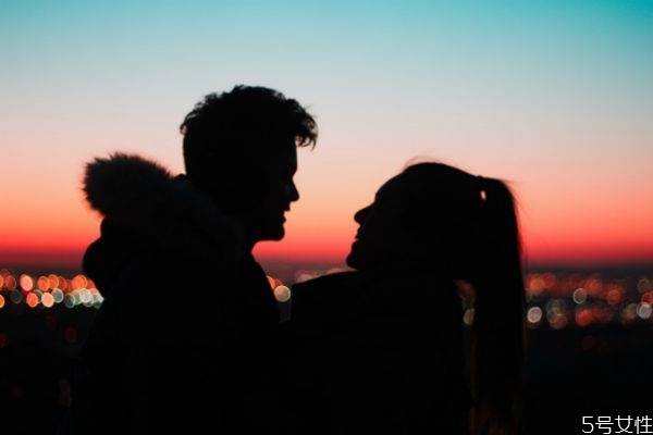 老公對你沒感情的表現(xiàn) 老公不愛你的五種表現(xiàn) 老公對你沒感情的表現(xiàn) 老公不愛你的五種表現(xiàn)