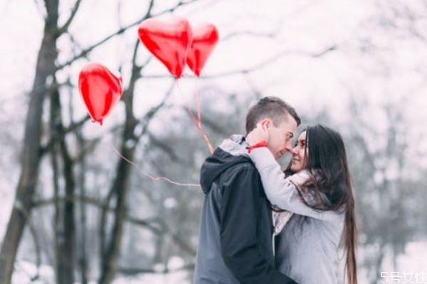 男生欲擒故縱是真愛嗎 男生經(jīng)常撩你是喜歡嗎 男生欲擒故縱是真愛嗎 男生經(jīng)常撩你是喜歡嗎