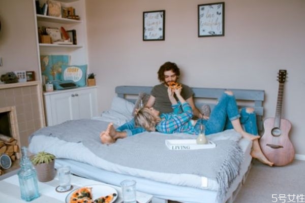 如何克制自己不粘老公 不粘老公技巧 如何克制自己不粘老公 不粘老公技巧