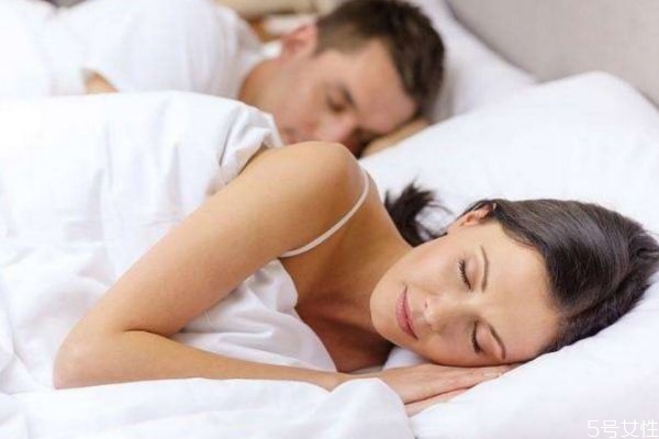 如何讓丈夫更愛(ài)你 高情商妻子的幸福秘訣 如何讓丈夫更愛(ài)你 高情商妻子的幸福秘訣