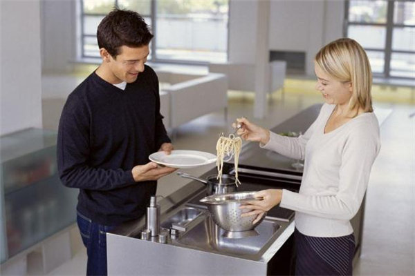 夢到老公出軌預(yù)示什么 為什么老是夢到老公出軌 夢到老公出軌預(yù)示什么 為什么老是夢到老公出軌