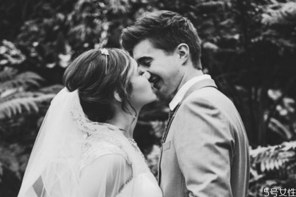 老公吵架冷戰(zhàn)怎么對(duì)付 治男人冷戰(zhàn)的方法 老公吵架冷戰(zhàn)怎么對(duì)付 治男人冷戰(zhàn)的方法