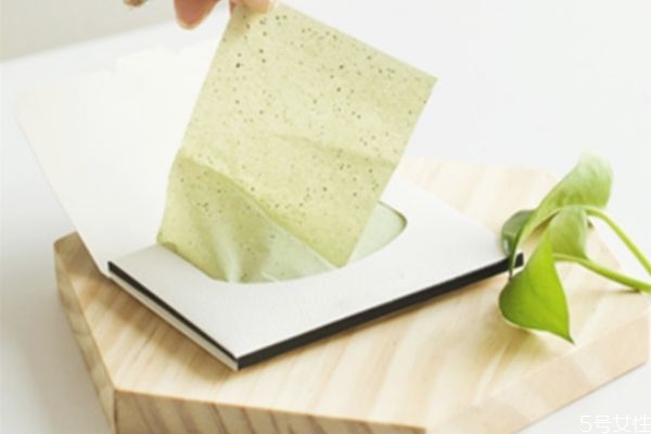 吸油紙濕水后還能用嗎 吸油紙吸油后要補(bǔ)水嗎 吸油紙濕水后還能用嗎 吸油紙吸油后要補(bǔ)水嗎