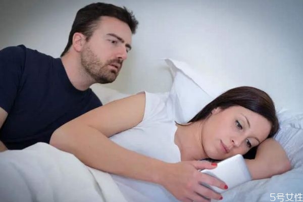 老婆嫌棄你丟人表現(xiàn)有什么 怎么分辨老婆是否嫌你丟人 老婆嫌棄你丟人表現(xiàn)有什么 怎么分辨老婆是否嫌你丟人