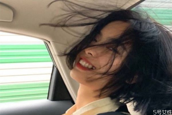 怎樣用直板夾做大波浪 大波浪怎么燙 怎樣用直板夾做大波浪 大波浪怎么燙