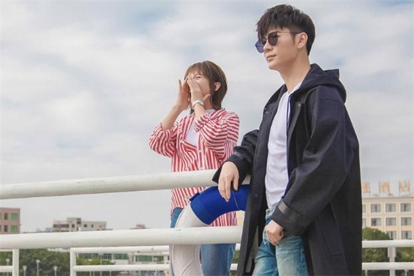 女朋友背著我去相親意味著什么 有男朋友還相親正常嗎 女朋友背著我去相親意味著什么 有男朋友還相親正常嗎