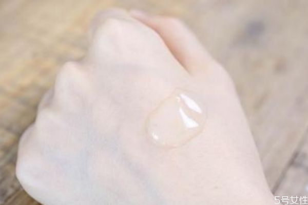 去角質(zhì)要避開痘痘嗎 去角質(zhì)需要避開痘痘嗎 去角質(zhì)要避開痘痘嗎 去角質(zhì)需要避開痘痘嗎