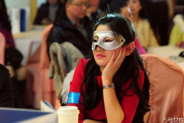 剛相親完回去怎么聊 相親認(rèn)識(shí)后怎么微信聊天 剛相親完回去怎么聊 相親認(rèn)識(shí)后怎么微信聊天