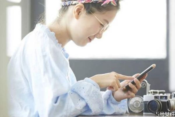 聊騷是什么意思 男生對你聊騷說明什么 聊騷是什么意思 男生對你聊騷說明什么