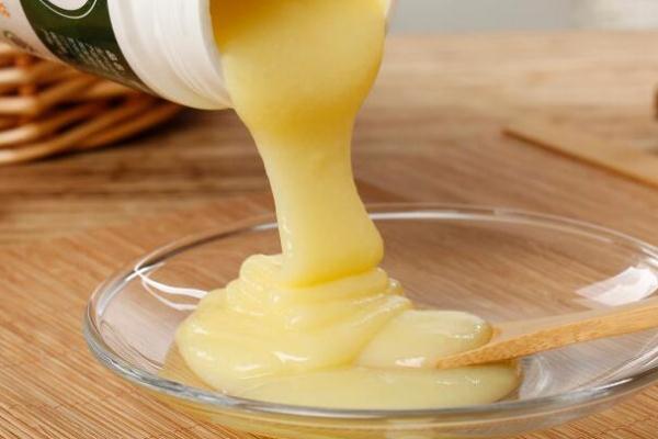 蜂王漿的作用和功效 蜂王漿的正確食用方法 蜂王漿的作用和功效 蜂王漿的正確食用方法