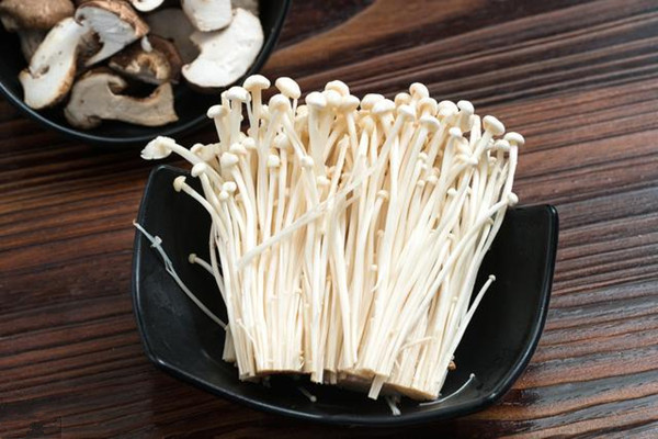 金針菇能否生吃 金針菇能否隔夜吃 金針菇能否生吃 金針菇能否隔夜吃