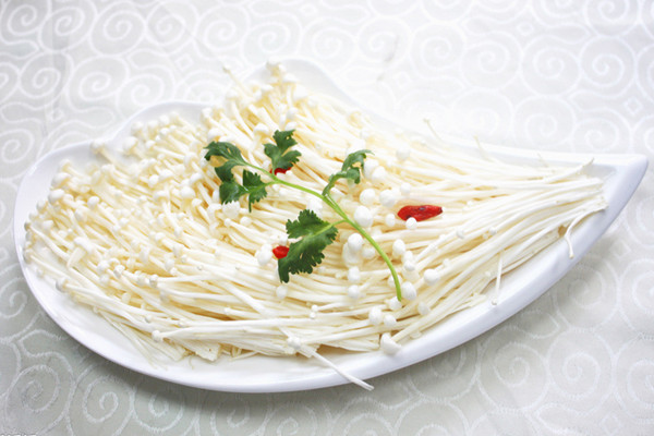 金針菇的營養(yǎng)價值 金針菇能經(jīng)常吃嗎 金針菇的營養(yǎng)價值 金針菇能經(jīng)常吃嗎