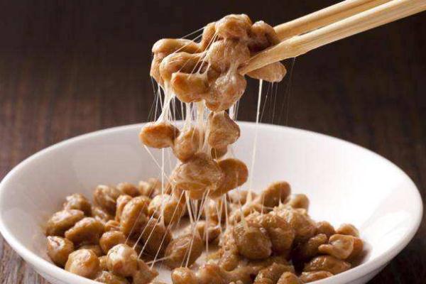 納豆要發(fā)酵多長(zhǎng)時(shí)間 納豆要攪拌多少次 納豆要發(fā)酵多長(zhǎng)時(shí)間 納豆要攪拌多少次