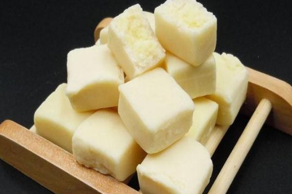 奶豆腐有營(yíng)養(yǎng)嗎 奶豆腐有點(diǎn)苦怎么回事 奶豆腐有營(yíng)養(yǎng)嗎 奶豆腐有點(diǎn)苦怎么回事