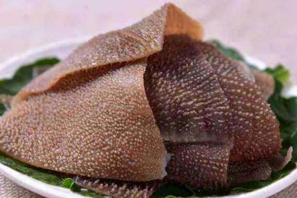 百葉和毛肚的區(qū)別 牛百葉是牛身上哪個(gè)部位 百葉和毛肚的區(qū)別 牛百葉是牛身上哪個(gè)部位