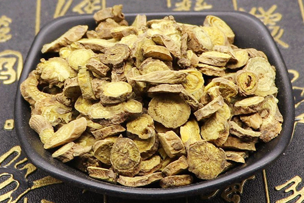 黃芩可以降低血壓?jiǎn)?黃芩可以補(bǔ)氣血嗎 黃芩可以降低血壓?jiǎn)?黃芩可以補(bǔ)氣血嗎