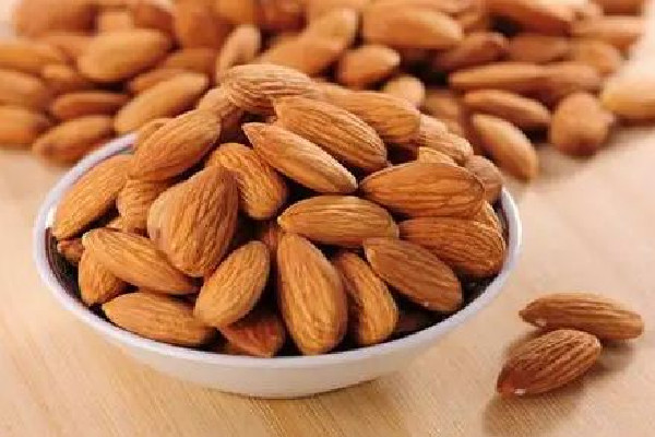 苦杏仁吃多了會死人嗎 苦杏仁吃多了會怎樣 苦杏仁吃多了會死人嗎 苦杏仁吃多了會怎樣