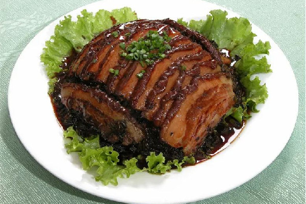 梅菜扣肉蒸的時候需要用保鮮膜嗎 梅菜扣肉蒸的時候需要扣盤嗎 梅菜扣肉蒸的時候需要用保鮮膜嗎 梅菜扣肉蒸的時候需要扣盤嗎