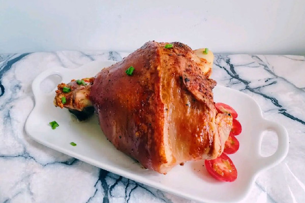 豬肘子怎么做好吃又香不油膩 豬肘子可以用啤酒燉嗎 豬肘子怎么做好吃又香不油膩 豬肘子可以用啤酒燉嗎