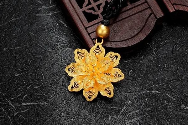 古法黃金可以戴著洗澡嗎 古法黃金會(huì)不會(huì)掉色 古法黃金可以戴著洗澡嗎 古法黃金會(huì)不會(huì)掉色