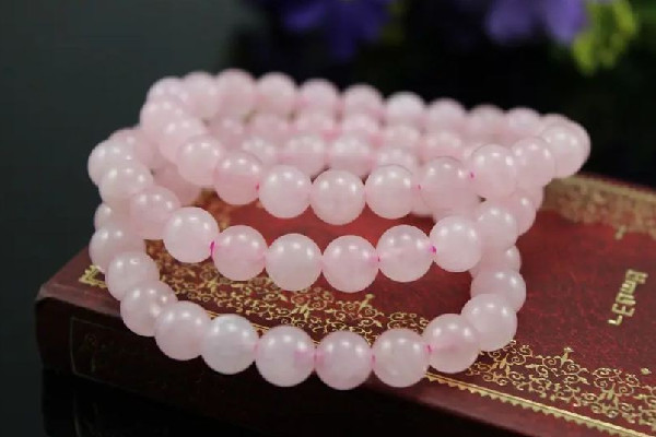 芙蓉石一般多少錢一克 芙蓉石值錢嗎 芙蓉石一般多少錢一克 芙蓉石值錢嗎