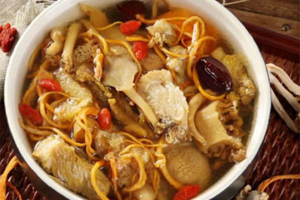 菌湯火鍋自制湯底的做法 菌湯火鍋要用什么調(diào)料 菌湯火鍋自制湯底的做法 菌湯火鍋要用什么調(diào)料