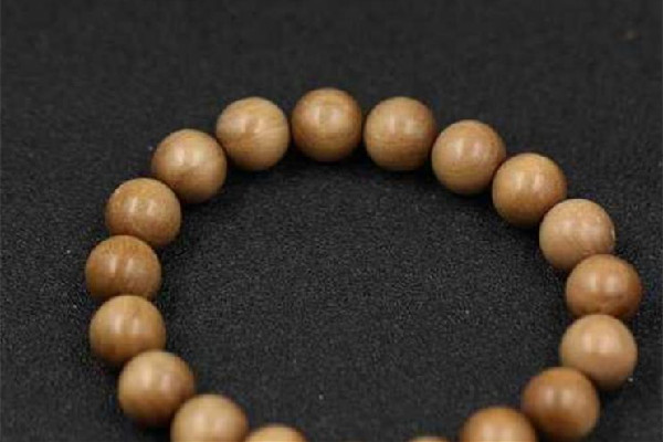 檀香手串一般多少錢(qián) 檀香手串有收藏價(jià)值嗎 檀香手串一般多少錢(qián) 檀香手串有收藏價(jià)值嗎