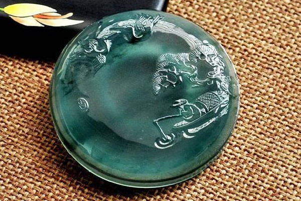 藍(lán)水翡翠有收藏價值嗎 藍(lán)水翡翠多少錢 藍(lán)水翡翠有收藏價值嗎 藍(lán)水翡翠多少錢